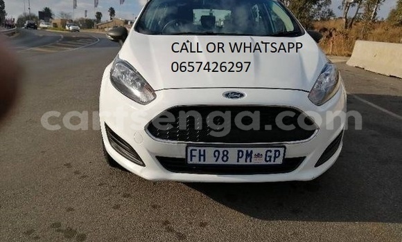 Acheter Occasion Voiture Ford Fiesta Blanc à Bulembu, Hhohho Acheter Occasion Voiture Ford Fiesta Blanc à Bulembu, Hhohho