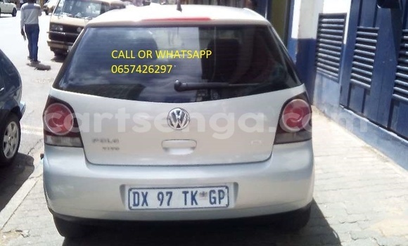 Acheter Occasion Voiture Volkswagen Polo Gris à Bulembu, Hhohho Acheter Occasion Voiture Volkswagen Polo Gris à Bulembu, Hhohho