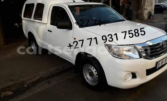 Nunua Ilio tumika Toyota Hilux White Gari ndani ya Ezulwini nchini Hhohho Nunua Ilio tumika Toyota Hilux White Gari ndani ya Ezulwini nchini Hhohho