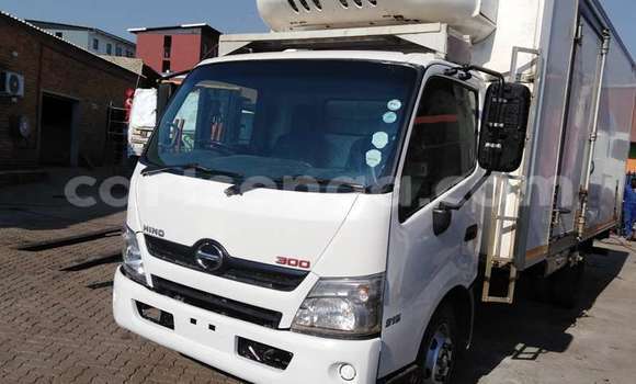 Acheter Occasion Utilitaire Hino 300 Series Blanc à Mbabane, Manzini Acheter Occasion Utilitaire Hino 300 Series Blanc à Mbabane, Manzini