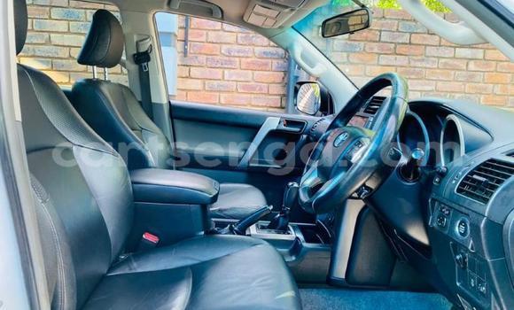 Acheter Occasion Voiture Toyota Land Cruiser Prado Blanc à Ezulwini, Hhohho Acheter Occasion Voiture Toyota Land Cruiser Prado Blanc à Ezulwini, Hhohho