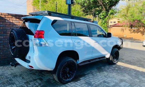 Acheter Occasion Voiture Toyota Land Cruiser Prado Blanc à Ezulwini, Hhohho Acheter Occasion Voiture Toyota Land Cruiser Prado Blanc à Ezulwini, Hhohho