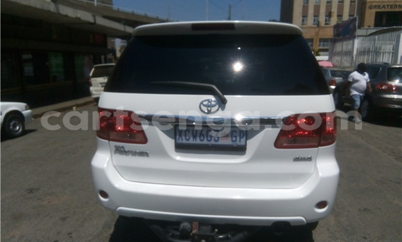 Buy Used Toyota Fortuner White Car in Ezulwini in Hhohho Buy Used Toyota Fortuner White Car in Ezulwini in Hhohho