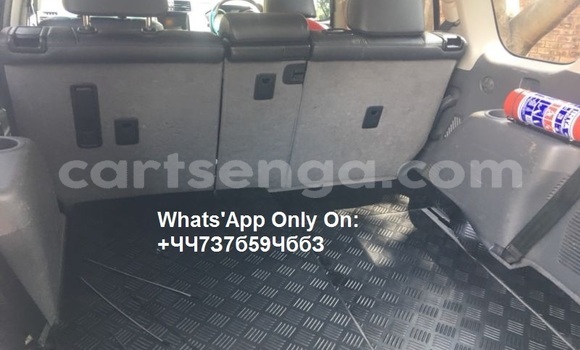 Nunua Ilio tumika Toyota Land Cruiser Prado Silver Gari ndani ya Mbabane nchini Manzini Nunua Ilio tumika Toyota Land Cruiser Prado Silver Gari ndani ya Mbabane nchini Manzini