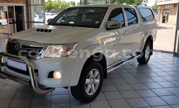 Buy Used Toyota Hilux White Car in Mbabane in Manzini Buy Used Toyota Hilux White Car in Mbabane in Manzini