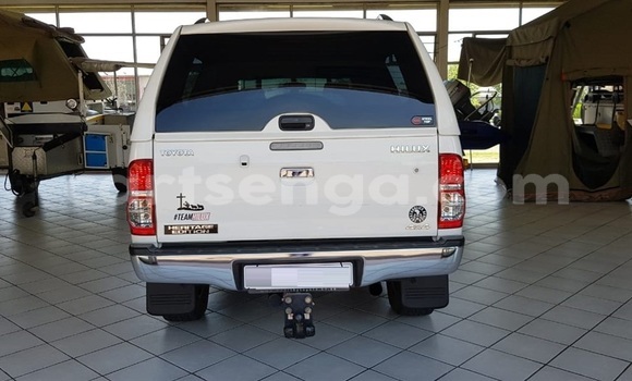 Buy Used Toyota Hilux White Car in Mbabane in Manzini Buy Used Toyota Hilux White Car in Mbabane in Manzini