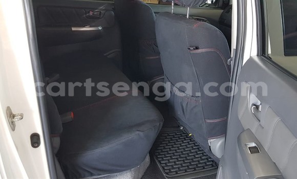 Buy Used Toyota Hilux White Car in Mbabane in Manzini Buy Used Toyota Hilux White Car in Mbabane in Manzini