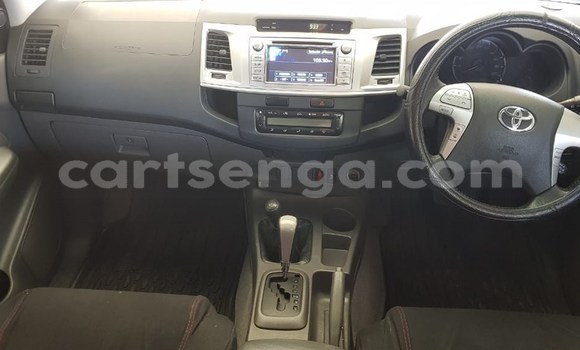 Buy Used Toyota Hilux White Car in Mbabane in Manzini Buy Used Toyota Hilux White Car in Mbabane in Manzini