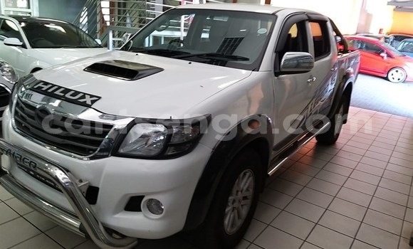 Buy Used Toyota Hilux White Car in Mbabane in Manzini Buy Used Toyota Hilux White Car in Mbabane in Manzini