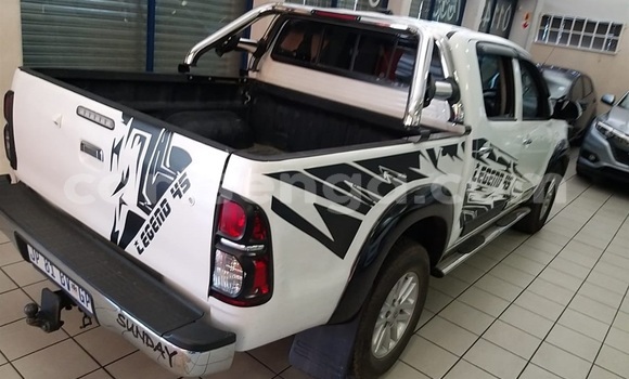 Buy Used Toyota Hilux White Car in Mbabane in Manzini Buy Used Toyota Hilux White Car in Mbabane in Manzini
