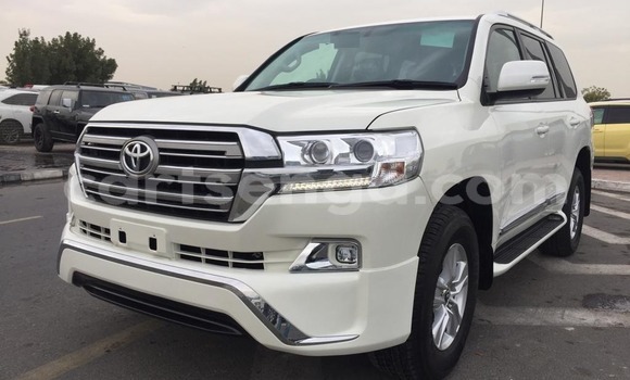 Buy Used Toyota Land Cruiser White Car in Big Bend in Lubombo Buy Used Toyota Land Cruiser White Car in Big Bend in Lubombo