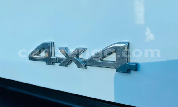Buy Used Toyota Hilux White Car in Mbabane in Manzini Buy Used Toyota Hilux White Car in Mbabane in Manzini