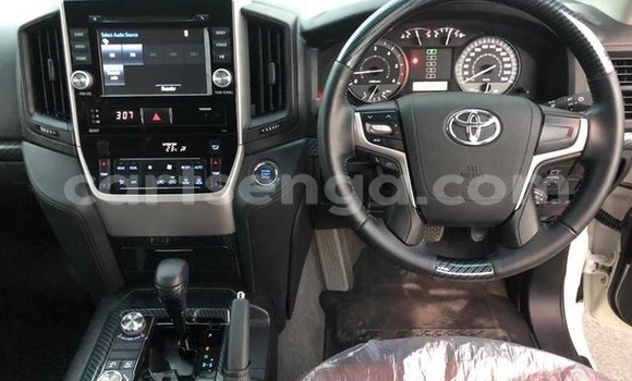 Buy Used Toyota Land Cruiser White Car in Big Bend in Lubombo Buy Used Toyota Land Cruiser White Car in Big Bend in Lubombo