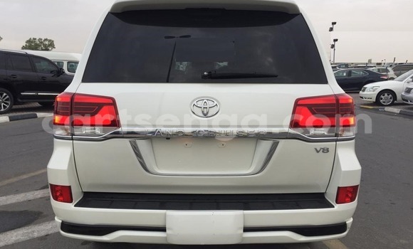 Buy Used Toyota Land Cruiser White Car in Big Bend in Lubombo Buy Used Toyota Land Cruiser White Car in Big Bend in Lubombo
