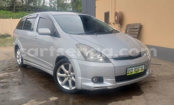 Nunua Ilio tumika Toyota Wish Silver Gari ndani ya Bhunya nchini Manzini