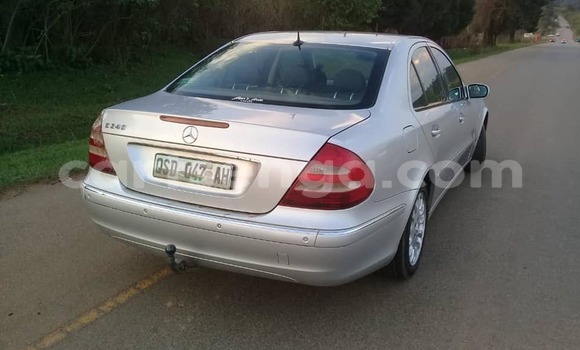 Acheter Occasion Voiture Mercedes‒Benz E–Class Gris à Bhunya, Manzini Acheter Occasion Voiture Mercedes‒Benz E–Class Gris à Bhunya, Manzini