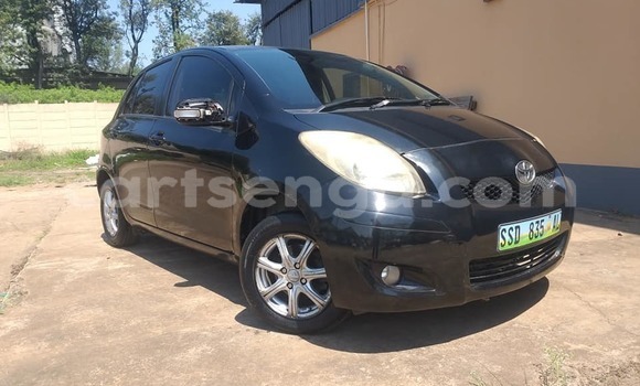 Nunua Ilio tumika Toyota Vitz Black Gari ndani ya Bhunya nchini Manzini