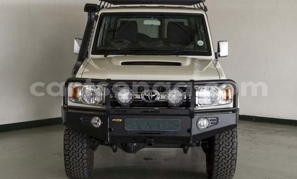 Buy Used Toyota Land Cruiser White Car in Mbabane in Manzini Buy Used Toyota Land Cruiser White Car in Mbabane in Manzini