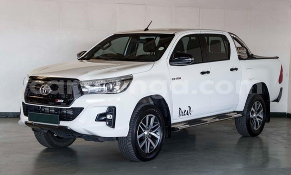 Nunua Ilio tumika Toyota Hilux White Gari ndani ya Ezulwini nchini Hhohho Nunua Ilio tumika Toyota Hilux White Gari ndani ya Ezulwini nchini Hhohho
