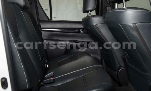 Buy Used Toyota Hilux White Car in Ezulwini in Hhohho Buy Used Toyota Hilux White Car in Ezulwini in Hhohho