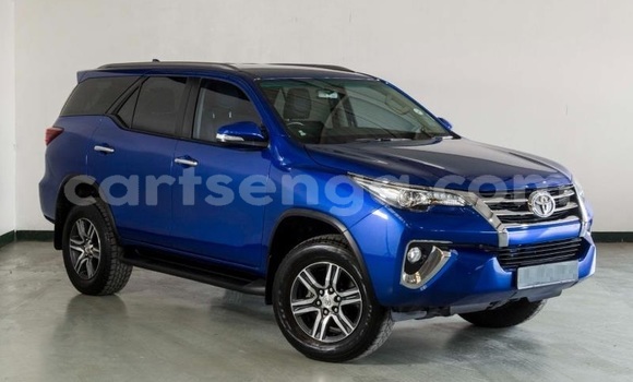 Buy Used Toyota Fortuner Blue Car in Ezulwini in Hhohho
