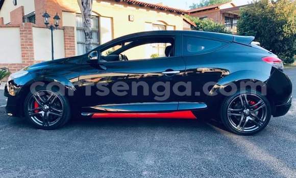 Nunua Ilio tumika Renault Megane RS Black Gari ndani ya Manzini nchini Manzini Nunua Ilio tumika Renault Megane RS Black Gari ndani ya Manzini nchini Manzini