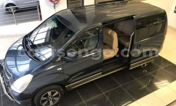 Nunua Ilio tumika Hyundai H1 Silver Gari ndani ya Manzini nchini Manzini Nunua Ilio tumika Hyundai H1 Silver Gari ndani ya Manzini nchini Manzini