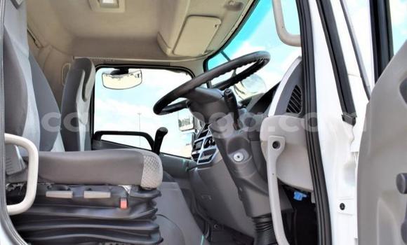 Nunua Ilio tumika Nissan UD White Lori ndani ya Bulembu nchini Hhohho Nunua Ilio tumika Nissan UD White Lori ndani ya Bulembu nchini Hhohho