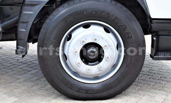 Nunua Ilio tumika Nissan UD White Lori ndani ya Bulembu nchini Hhohho Nunua Ilio tumika Nissan UD White Lori ndani ya Bulembu nchini Hhohho