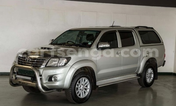 Buy Used Toyota Hilux Beige Car in Mbabane in Manzini Buy Used Toyota Hilux Beige Car in Mbabane in Manzini