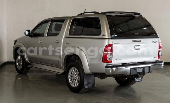 Buy Used Toyota Hilux Beige Car in Mbabane in Manzini Buy Used Toyota Hilux Beige Car in Mbabane in Manzini
