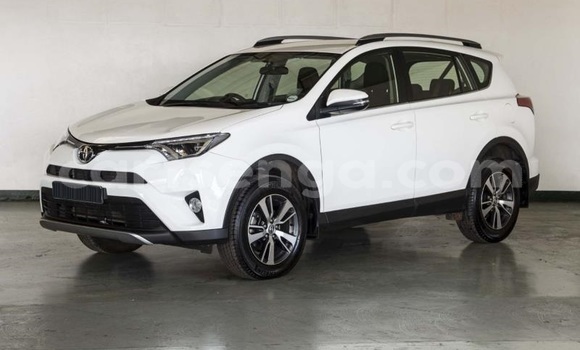 Buy Used Toyota RAV4 White Car in Mbabane in Manzini