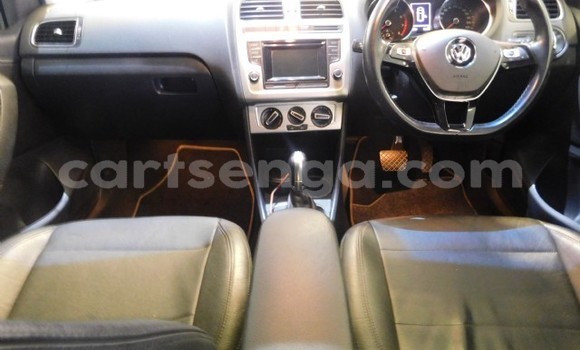 Buy Used Volkswagen Polo Blue Car in Bhunya in Manzini Buy Used Volkswagen Polo Blue Car in Bhunya in Manzini