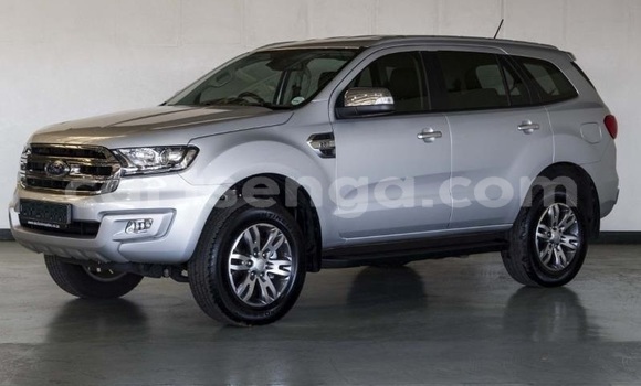 Nunua Ilio tumika Ford Everest Silver Gari ndani ya Mbabane nchini Manzini Nunua Ilio tumika Ford Everest Silver Gari ndani ya Mbabane nchini Manzini