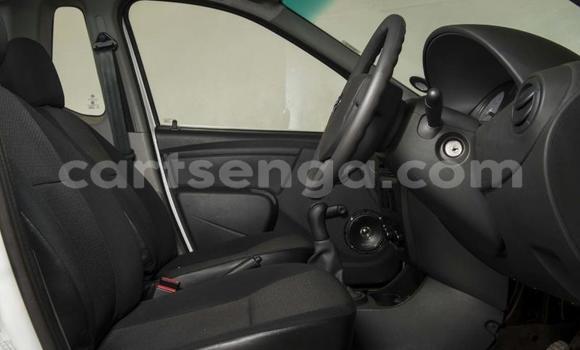 Buy Used Nissan NP 300 White Car in Ezulwini in Hhohho Buy Used Nissan NP 300 White Car in Ezulwini in Hhohho