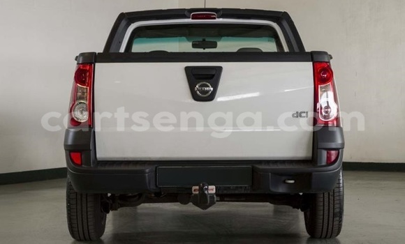 Buy Used Nissan NP 300 White Car in Ezulwini in Hhohho Buy Used Nissan NP 300 White Car in Ezulwini in Hhohho