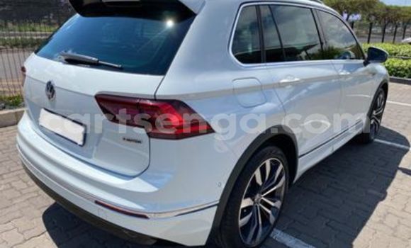 Acheter Occasion Voiture Volkswagen Tiguan Blanc à Bulembu, Hhohho Acheter Occasion Voiture Volkswagen Tiguan Blanc à Bulembu, Hhohho