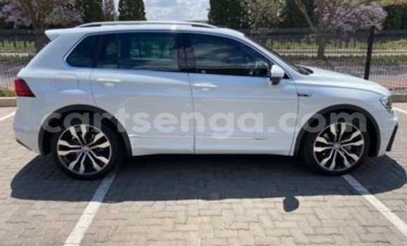 Acheter Occasion Voiture Volkswagen Tiguan Blanc à Bulembu, Hhohho Acheter Occasion Voiture Volkswagen Tiguan Blanc à Bulembu, Hhohho