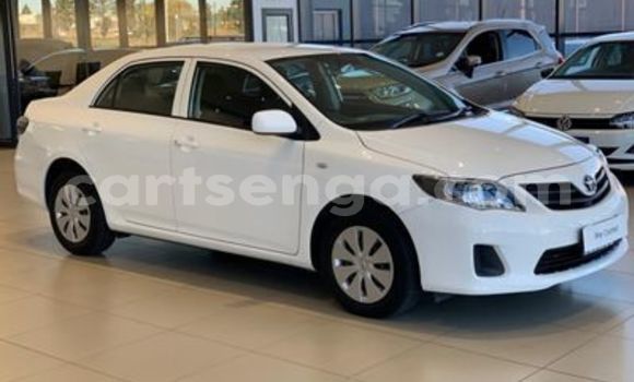 Buy Used Toyota Corolla White Car in Hlatikulu in Shiselweni District