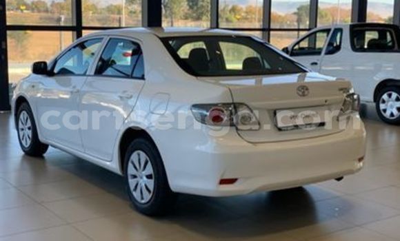 Buy Used Toyota Corolla White Car in Hlatikulu in Shiselweni District Buy Used Toyota Corolla White Car in Hlatikulu in Shiselweni District