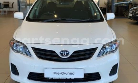 Buy Used Toyota Corolla White Car in Hlatikulu in Shiselweni District Buy Used Toyota Corolla White Car in Hlatikulu in Shiselweni District