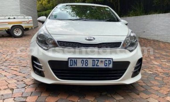 Acheter Occasion Voiture Kia Rio Blanc à Hluti, Shiselweni District Acheter Occasion Voiture Kia Rio Blanc à Hluti, Shiselweni District