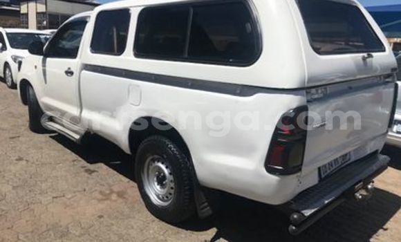 Acheter Occasion Voiture Toyota Hilux Blanc à Big Bend, Lubombo Acheter Occasion Voiture Toyota Hilux Blanc à Big Bend, Lubombo
