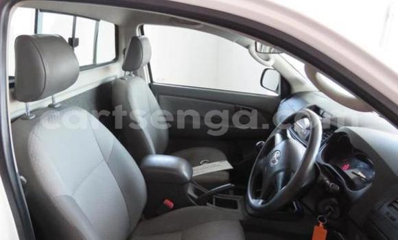 Buy Used Toyota Hilux White Car in Mbabane in Manzini Buy Used Toyota Hilux White Car in Mbabane in Manzini