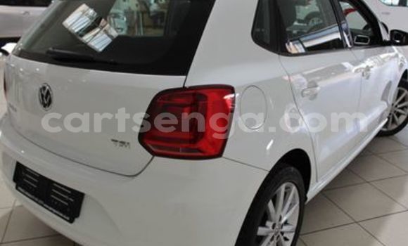Nunua Ilio tumika Volkswagen Polo White Gari ndani ya Manzini nchini Manzini
