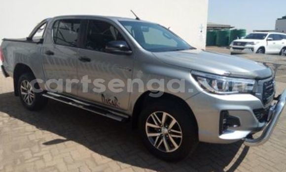 Nunua Ilio tumika Toyota Hilux Silver Gari ndani ya Hluti nchini Wilaya ya Shiselweni Nunua Ilio tumika Toyota Hilux Silver Gari ndani ya Hluti nchini Wilaya ya Shiselweni