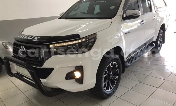 Buy Used Toyota Hilux White Car in Ezulwini in Hhohho