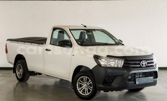 Buy Used Toyota Hilux White Car in Mbabane in Manzini Buy Used Toyota Hilux White Car in Mbabane in Manzini