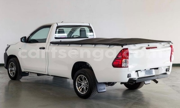 Buy Used Toyota Hilux White Car in Mbabane in Manzini Buy Used Toyota Hilux White Car in Mbabane in Manzini