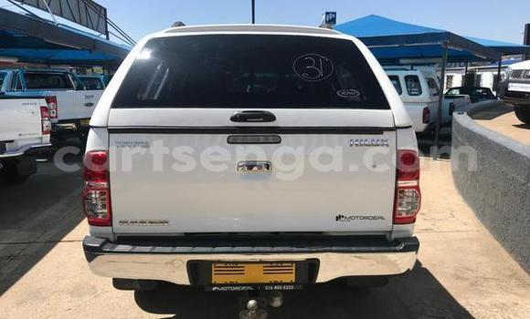 Acheter Occasion Voiture Toyota Hilux Blanc à Big Bend, Lubombo District Acheter Occasion Voiture Toyota Hilux Blanc à Big Bend, Lubombo District